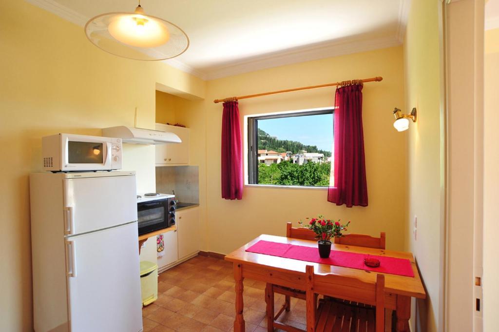 Apartments Corfu Sun Pool Side Benitses  Kamer foto