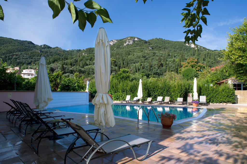 Apartments Corfu Sun Pool Side Benitses  Buitenkant foto